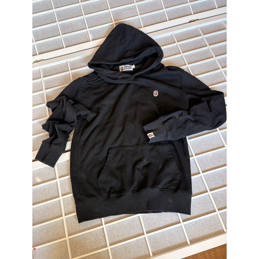 BAPE A Bathing Ape Black Pullover Hoodie Embroidered Logo Hooded w/‎ Pocket Sz M